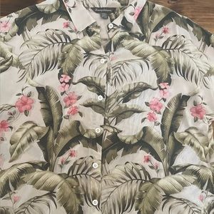 Tommy Bahama Women’s Silk Tropical 🌴🌺 Short Sleeve Button Up Shirt SizeS. EUC